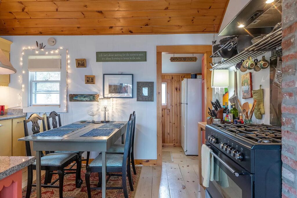 South Thomaston Seasonal Rental Jimmy's Coast Real Estate Management